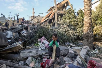 Gaza di nuovo nel terrore, “almeno 100 morti” dopo i raid notturni. La tregua torna in vigore, ma è fragile