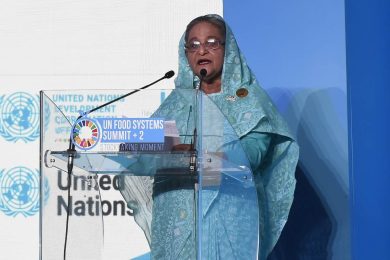 Bangladesh, l’ex Premier Hasina a processo: chiesta la condanna a morte