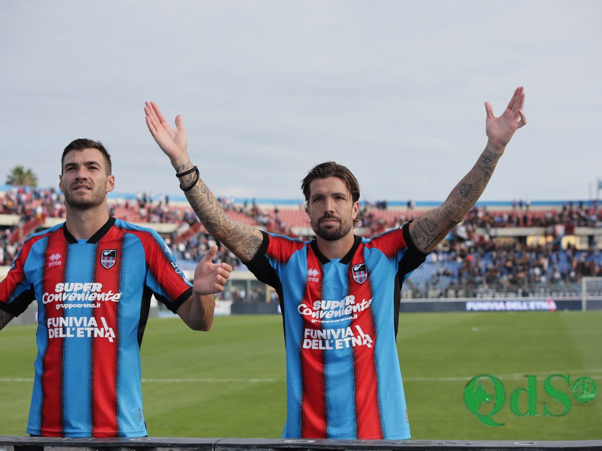 Catania, 2-0 alla Salernitana: è -1 dalla vetta nel segno di Cicerelli e Forte – FOTO