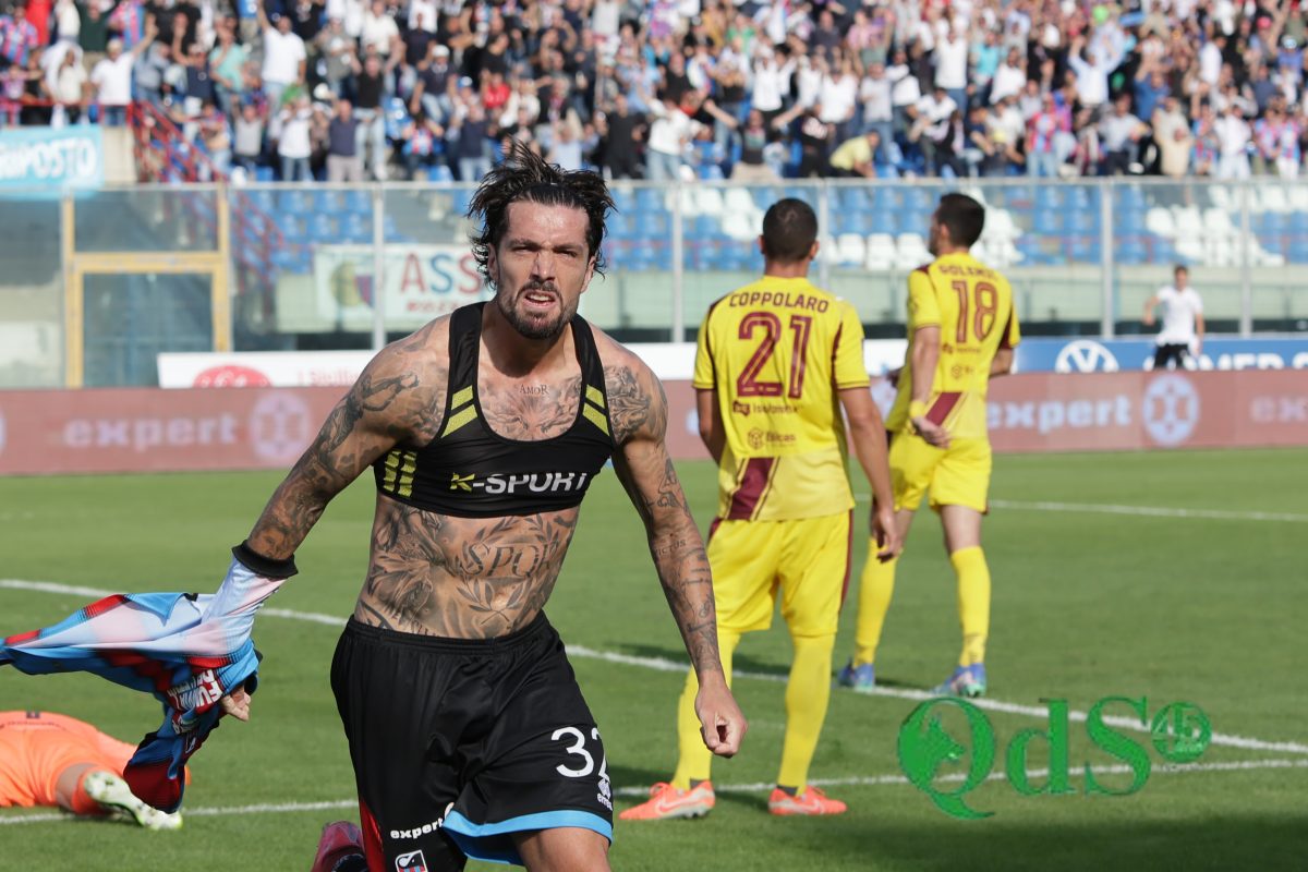 Catania, 2-0 alla Salernitana: è -1 dalla vetta nel segno di Cicerelli e Forte – FOTO
