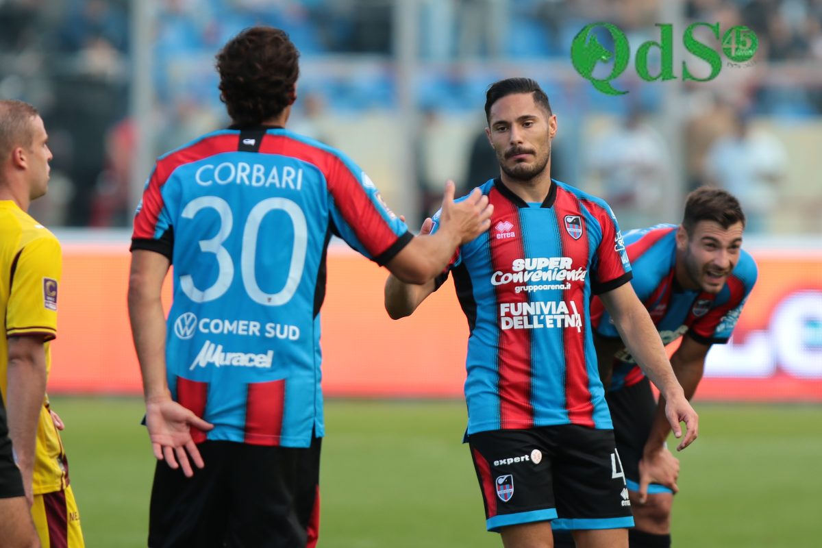 Catania, 2-0 alla Salernitana: è -1 dalla vetta nel segno di Cicerelli e Forte – FOTO