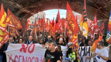 Sciopero generale il 28 novembre contro la Manovra del governo Meloni, Usb: “Blocchiamo tutto”