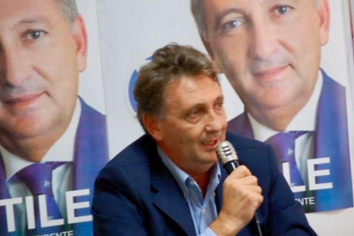 Lega, l’ex assessore Luigi Gentile aderisce al partito di Matteo Salvini: “Qui si respira grande armonia”