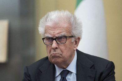 Zanda (Pd): “Il partito abbia le idee chiare, Conte è un alleato inaffidabile”