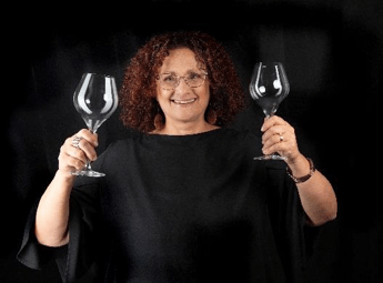 Vino, in un libro la pr Maddalena Mazzeschi racconta il lato ‘spirit…oso’ della comunicazione