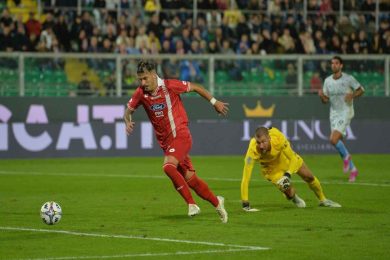 Buio Palermo. I rosa si sgretolano, il Monza cala il tris al Barbera