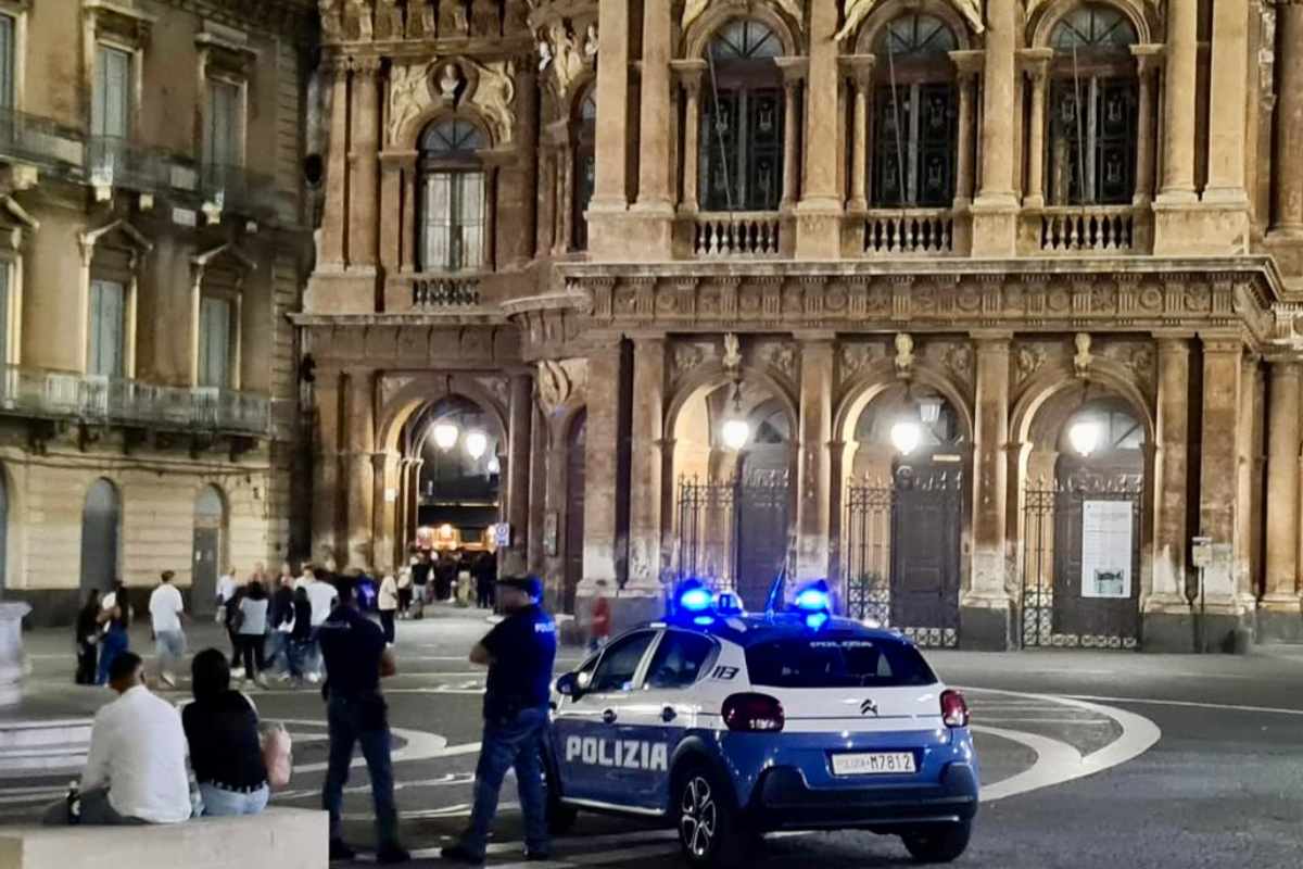 Controlli a raffica a Catania, sanzioni contro i parcheggiatori abusivi: arrestato 25enne trovato con pistola softair