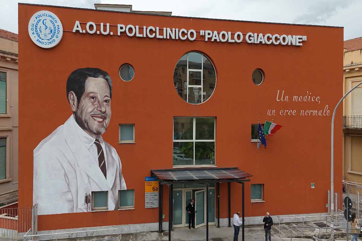 Palermo, al Policlinico un murale celebra il professore Paolo Giaccone vittima della mafia Palermo, al Policlinico un murale celebra il professore Paolo Giaccone vittima della mafia