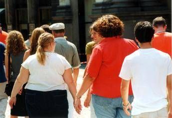 Cancro in aumento tra giovani e anziani: è correlato all’obesità, lo studio