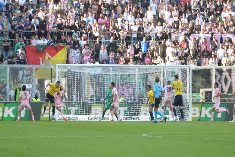 Il Palermo impatta con la Reggiana, il sogno promozione passa dai play-off