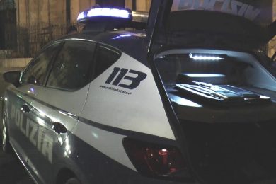 Siracusa, continua a spacciare dagli arresti domiciliari. Pusher in carcere