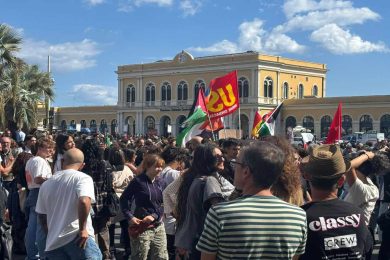 “Blocchiamo tutto”, la Sicilia scende in piazza contro il massacro a Gaza: oltre 150mila manifestanti