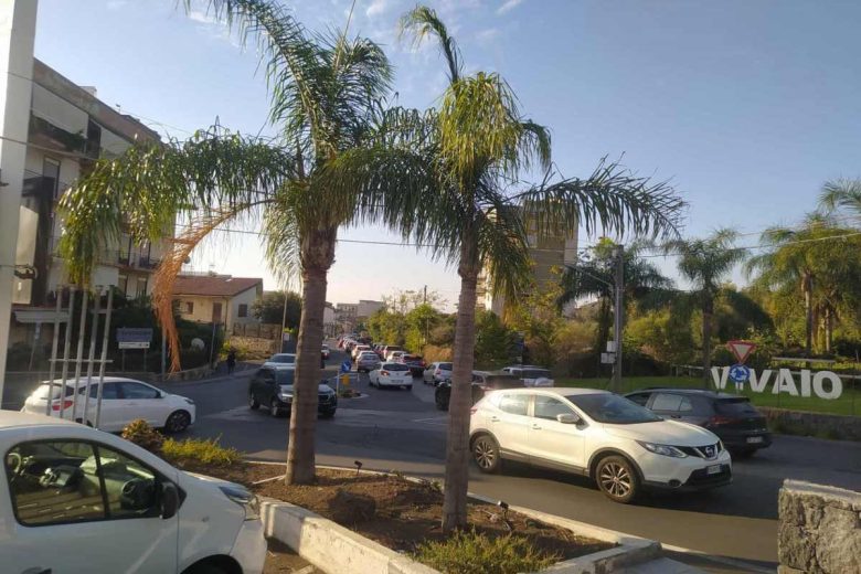 Catania, l’incubo del traffico in via Pietra dell’Ova e verso la A18: “Problema risolvibile, se si intervenisse” – VIDEO