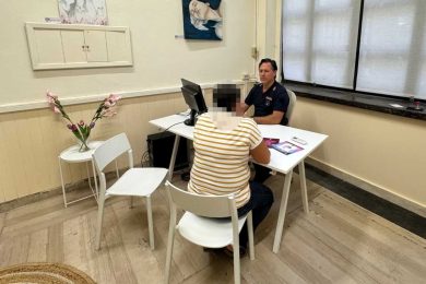 Catania, minaccia di morte e aggredisce la madre e i fratelli: arrestato 33enne