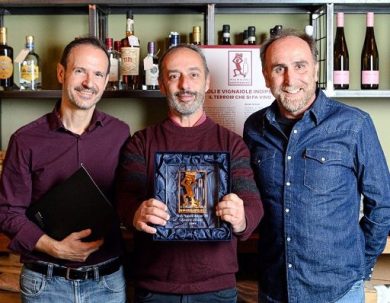 Fivi: scrittore Enrico Brizzi premiato a “Vignaiolo come noi” 2025