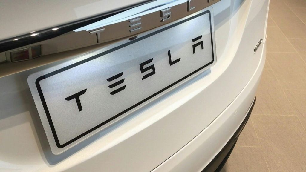 Tesla, gli azionisti approvano 1.000 miliardi di dollari per Musk Tesla, gli azionisti approvano 1.000 miliardi di dollari per Musk