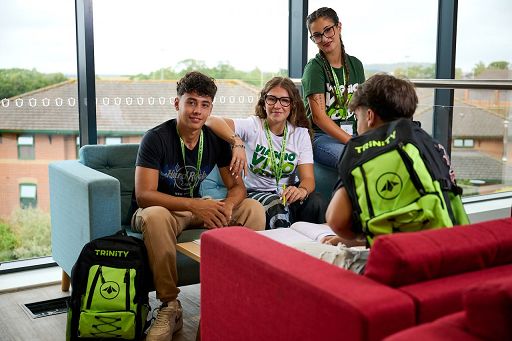 Trinity ViaggiStudio: due iniziative per sostenere gli studenti