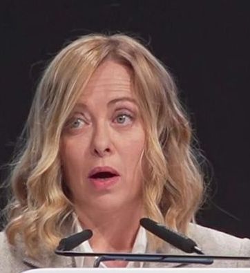 Manovra, Meloni ad Anci: è la prima da anni senza nuovi tagli a Comuni