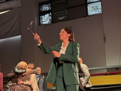 Manovra, Schlein (Pd): tagli a enti locali, Meloni prende in giro sindaci