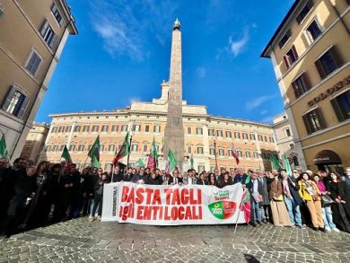 Manovra, Avs porta in piazza amministratori: stop tagli, a rischio tenuta sociale