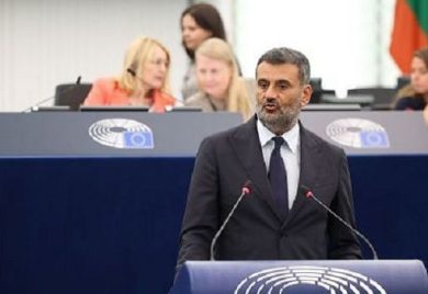 Regionali, in Puglia centrosinistra designa Decaro dopo il ventennio Vendola-Emiliano