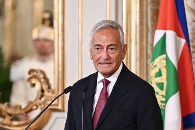 Calcio, Gravina: “Sospensione A per playoff non è un’opzione”