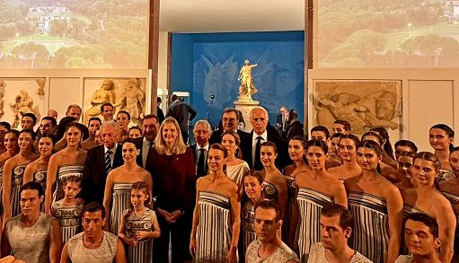 Milano Cortina 2026, accesa la fiamma a Olimpia Milano Cortina 2026, accesa la fiamma a Olimpia