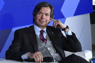 Messina: fare di più per crescita Paese, maggiori rispetto per le banche