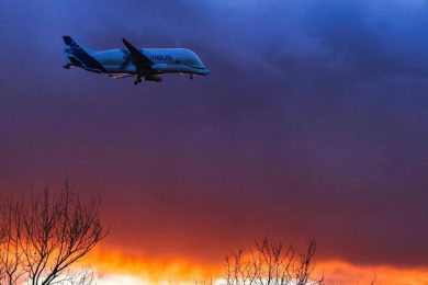 Airbus, maxi richiamo mette a terra migliaia di A320: cancellazioni e ritardi