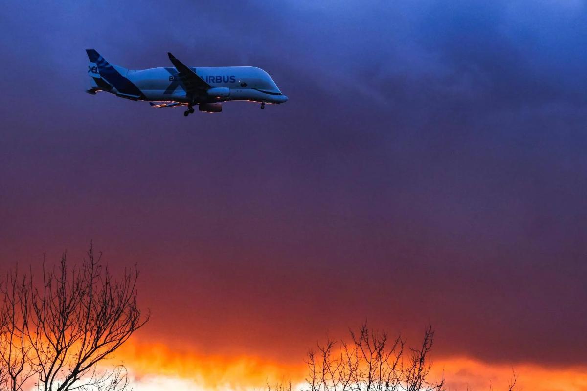 Airbus, maxi richiamo mette a terra migliaia di A320: cancellazioni e ritardi