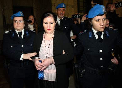Alessia Pifferi, niente ergastolo: in appello condannata a 24 anni