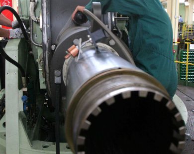 I “cannoni” corrono più veloci del welfare