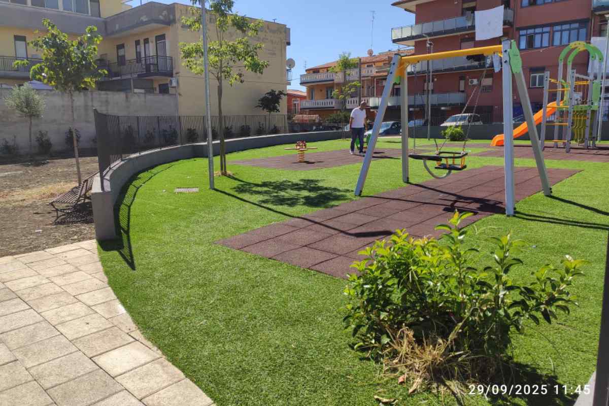 Beni confiscati, a Catania il Comune restituisce ai cittadini un nuovo spazio verde prima in mano ai mafiosi