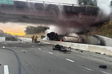 Terrore in strada, camion cisterna si schianta contro il guardrail e si infiamma: le immagini dell’incidente – VIDEO