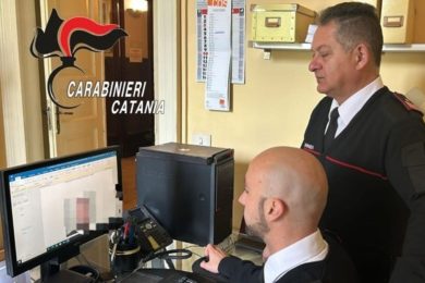 Catania, beccati dalle telecamere due ladri di auto a San Cristoforo: denunciati