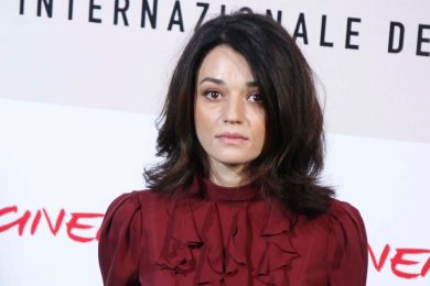 Fratelli d’Italia contro Carmen Consoli: “Ha insultato Giorgia Meloni, che triste declino”. La polemica social – VIDEO