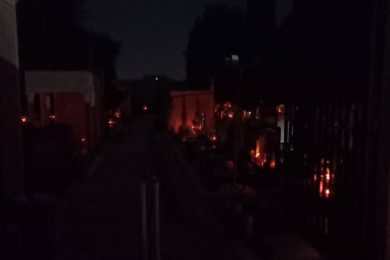 Campobello di Mazara, cimitero al buio l’1 e 2 novembre: “Atto increscioso”