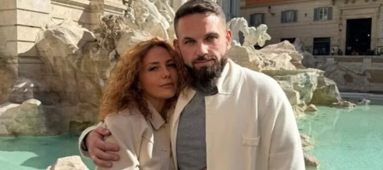 Scomparsi e ritrovati a pezzi nel deserto: morti coniugi con 500 milioni di euro Scomparsi e ritrovati a pezzi nel deserto: morti coniugi con 500 milioni di euro