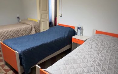 VIDEO | Un tetto per chi vive in strada: il dormitorio pubblico di via Stazzone