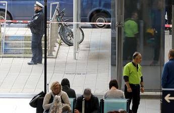 Germania, nuovo stop ai voli per avvistamento di un drone: stavolta si ferma l’aeroporto di Brema