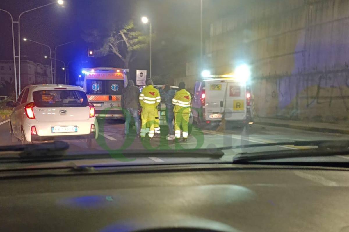 Catania, scontro fra due auto sulla circonvallazione: forze dell’ordine e 118 sul posto