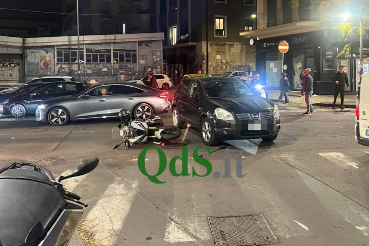Paura a Catania, scontro auto-moto in corso delle Province: traffico in tilt Paura a Catania, scontro auto-moto in corso delle Province: traffico in tilt