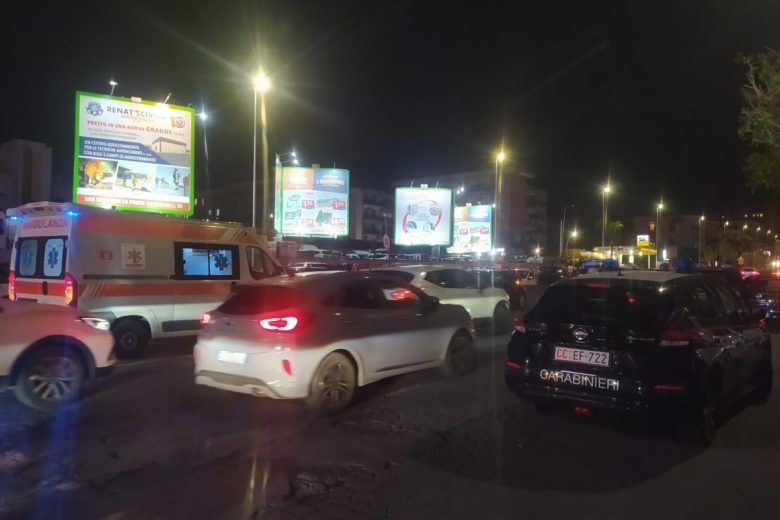 Catania, scontro fra tre auto in via Vincenzo Giuffrida: traffico in tilt e un ferito