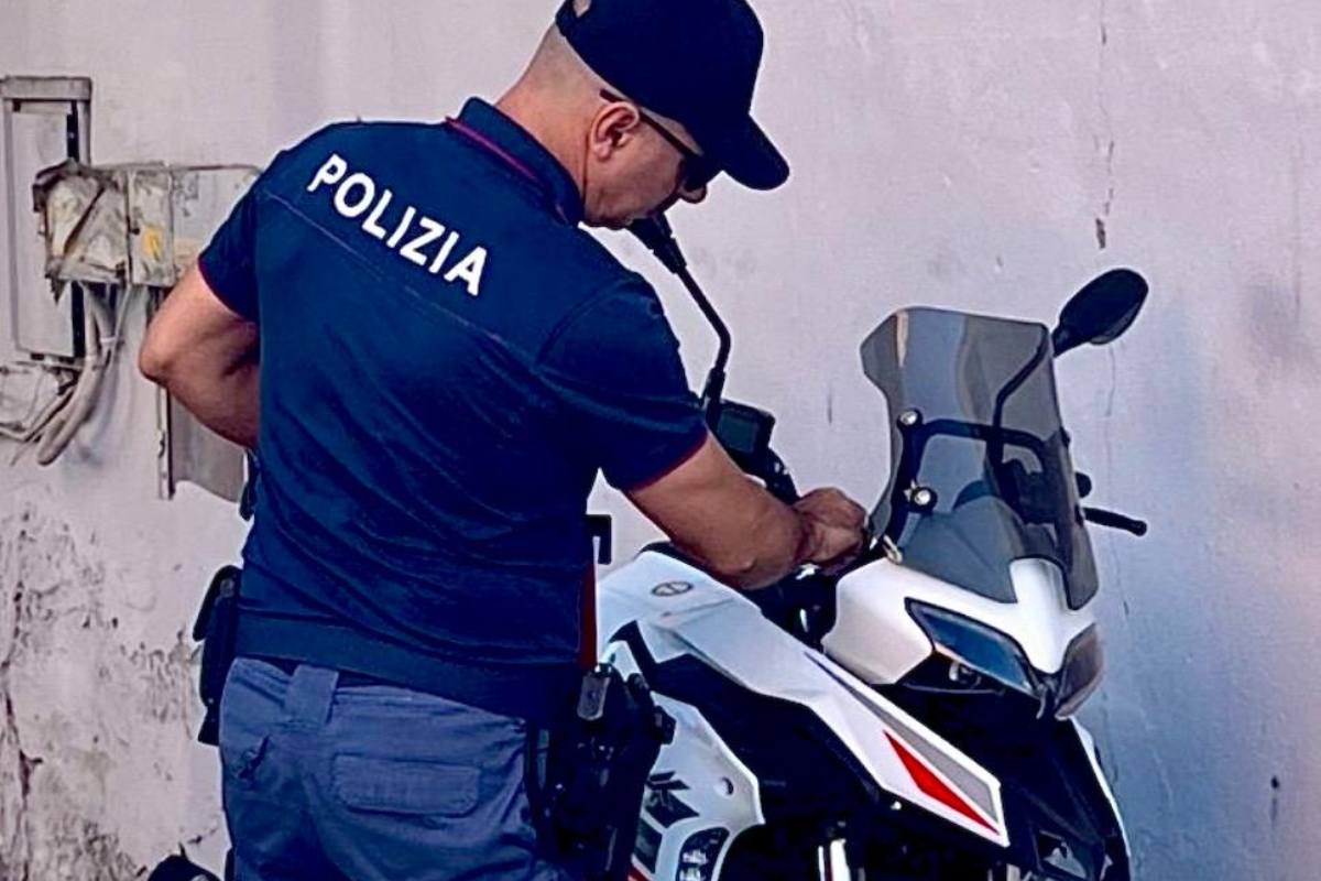Catania, recuperata una moto rubata in piazza Abramo Lincoln: ritrovata in un garage a Librino
