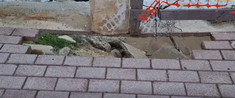 VIDEO | San Leone, crolla pista ciclabile. L’allarme di Mareamico: “A rischio il Viale delle Dune”