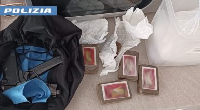 Pistola nel forno e droga in frigo: 24enne catanese finisce in manette