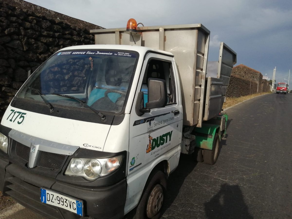 Rifiuti, domani a Caltanissetta sospesa la raccolta del vetro Rifiuti, domani a Caltanissetta sospesa la raccolta del vetro