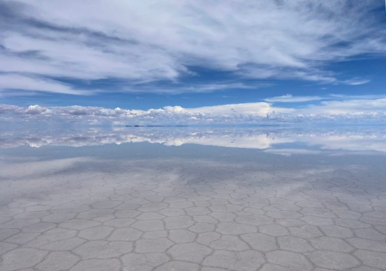 Il Salar de Uyuni, un magico “specchio” naturale che riflette lo splendore del cielo