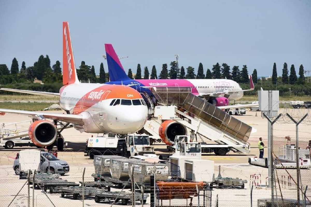 Sciopero aerei e trasporto pubblico: il clou è 14 novembre ma ci sono altre date calde, ecco il calendario Sciopero aerei e trasporto pubblico: il clou è 14 novembre ma ci sono altre date calde, ecco il calendario