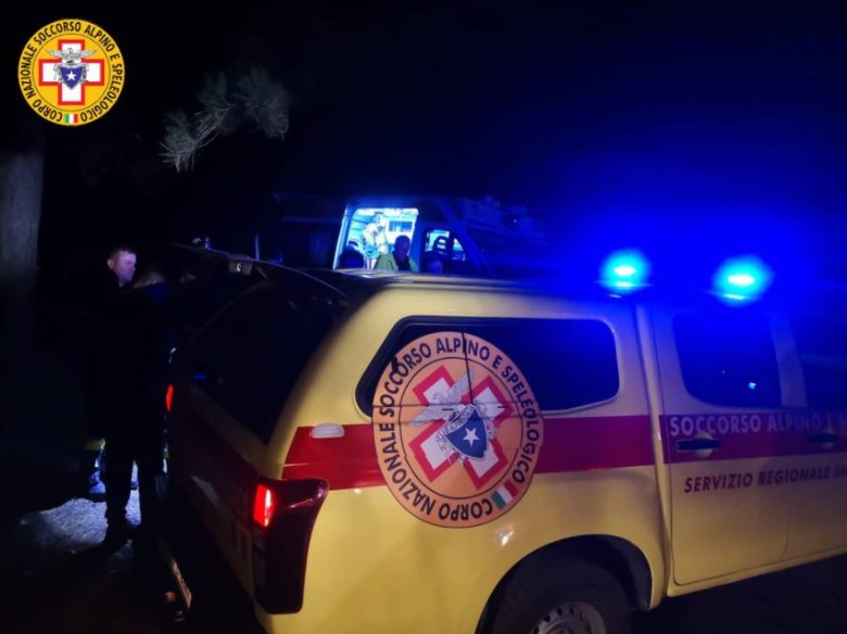 Etna, tre escursionisti bloccati dal buio nella zona “Grandi Querce”: salvati dal Soccorso Alpino